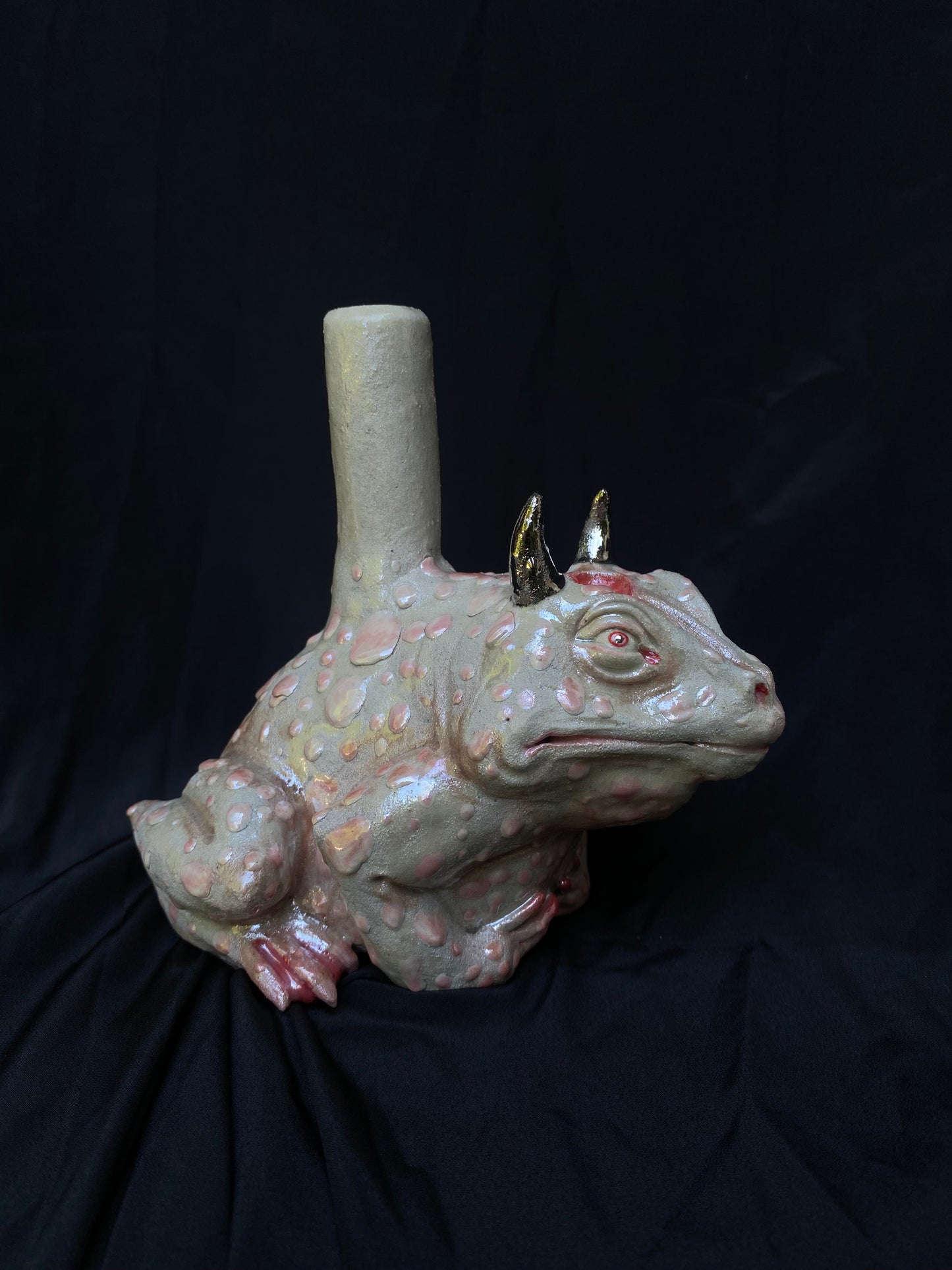 The Pearl Toad - Bong
