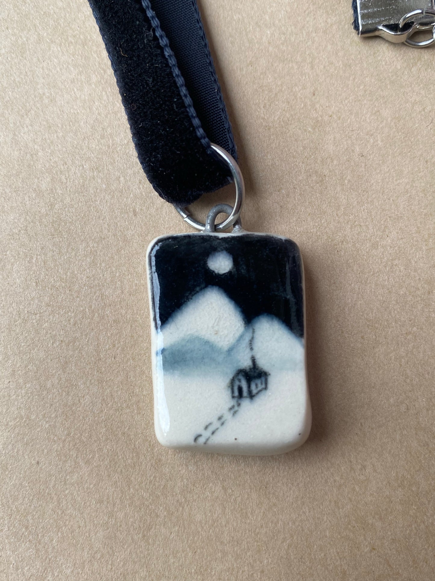 Cabin in the snow - Charm necklace