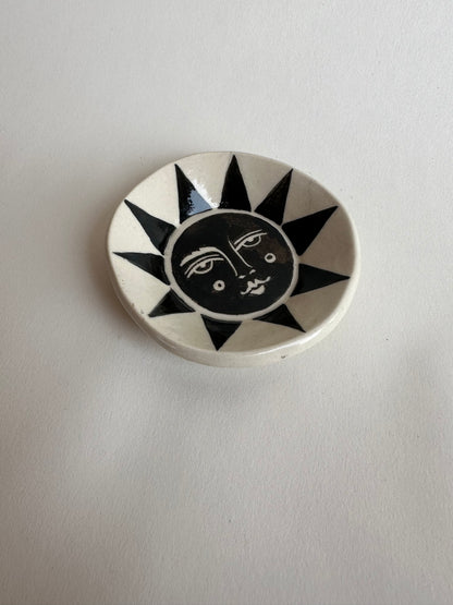 Black Sun - Dish (b)
