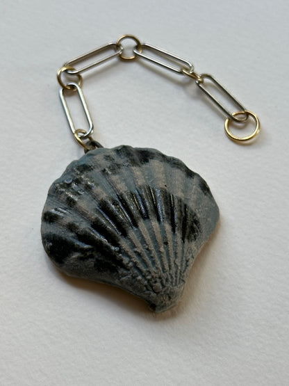 Constant Daydream - Shell Charm