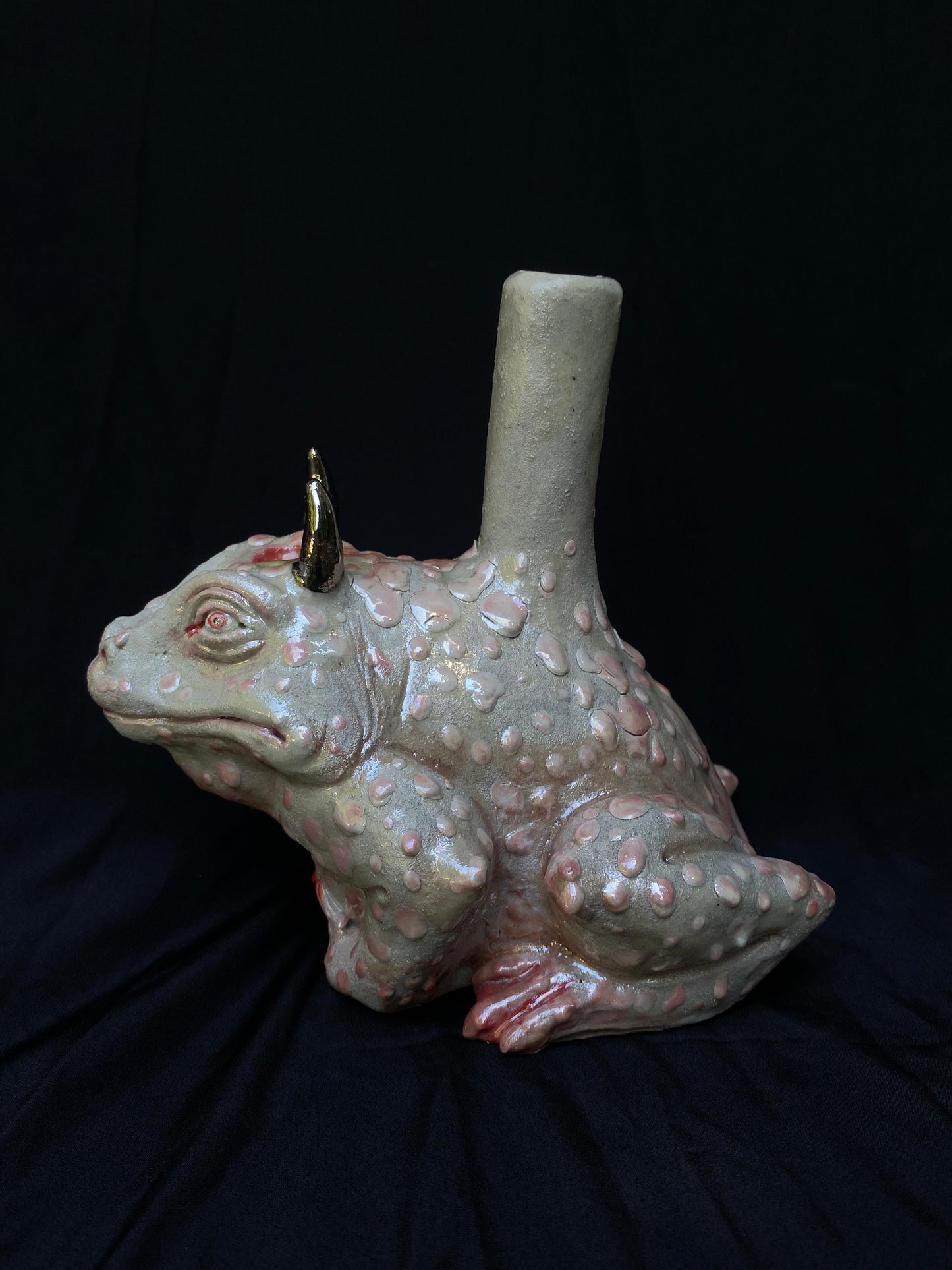 The Pearl Toad - Bong