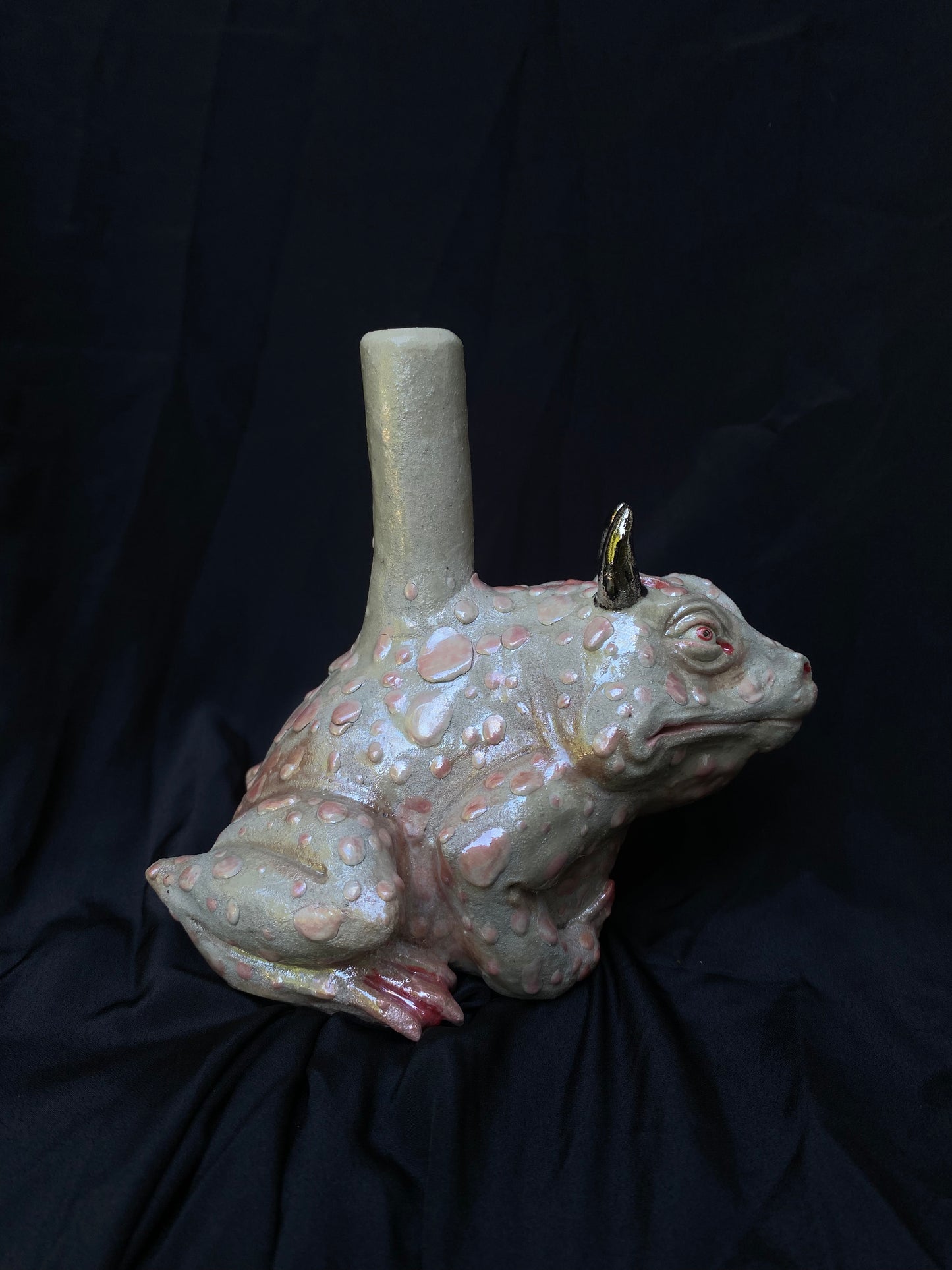 The Pearl Toad - Bong