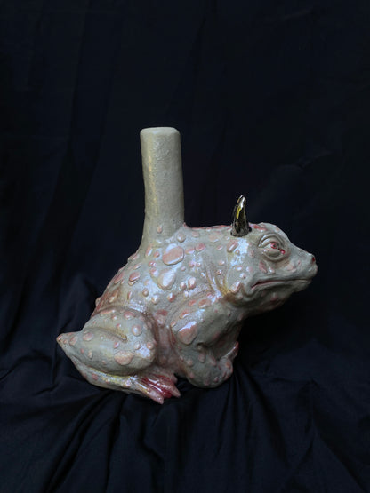 The Pearl Toad - Bong