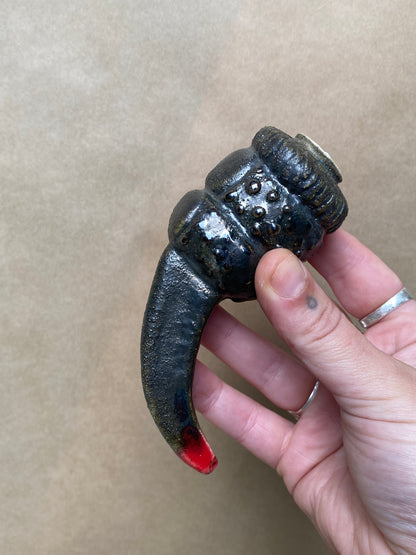 Claw Pipes