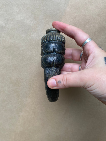 Claw Pipes