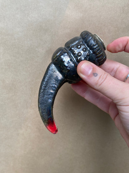Claw Pipes