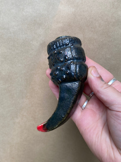 Claw Pipes